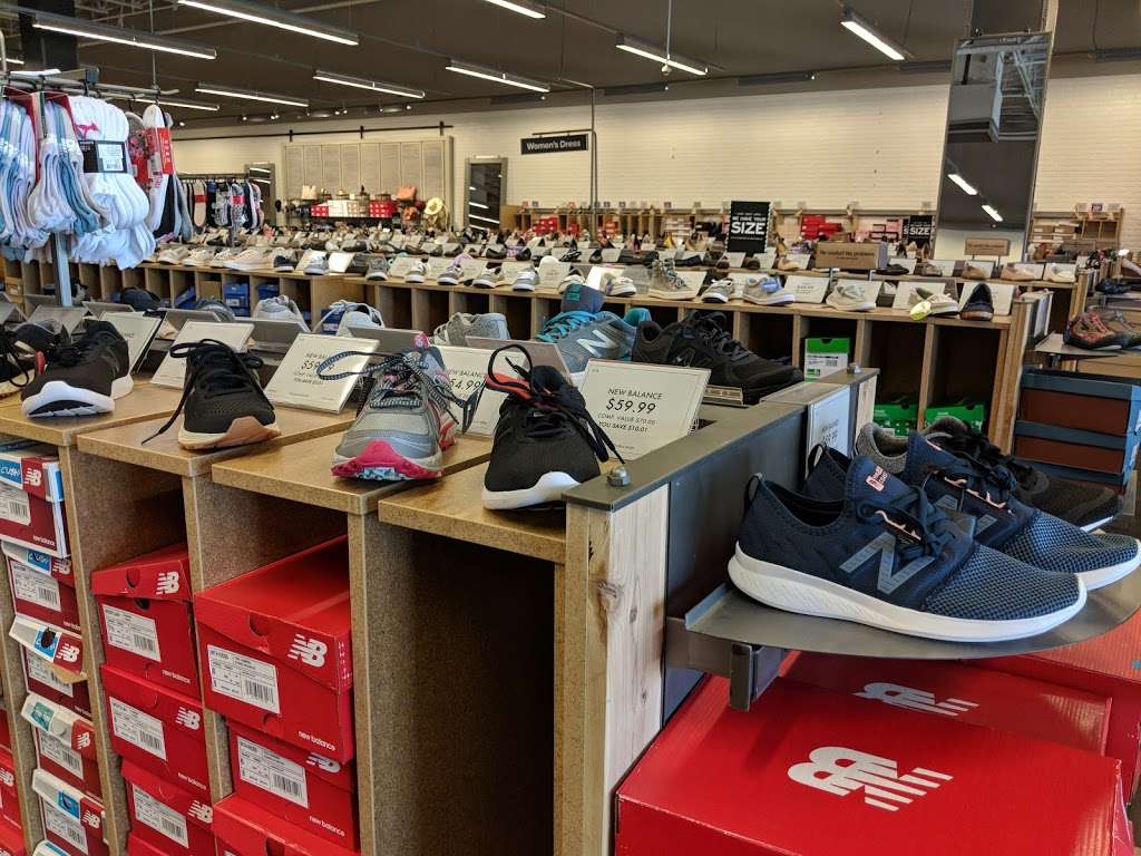 DSW Designer Shoe Warehouse, 550 