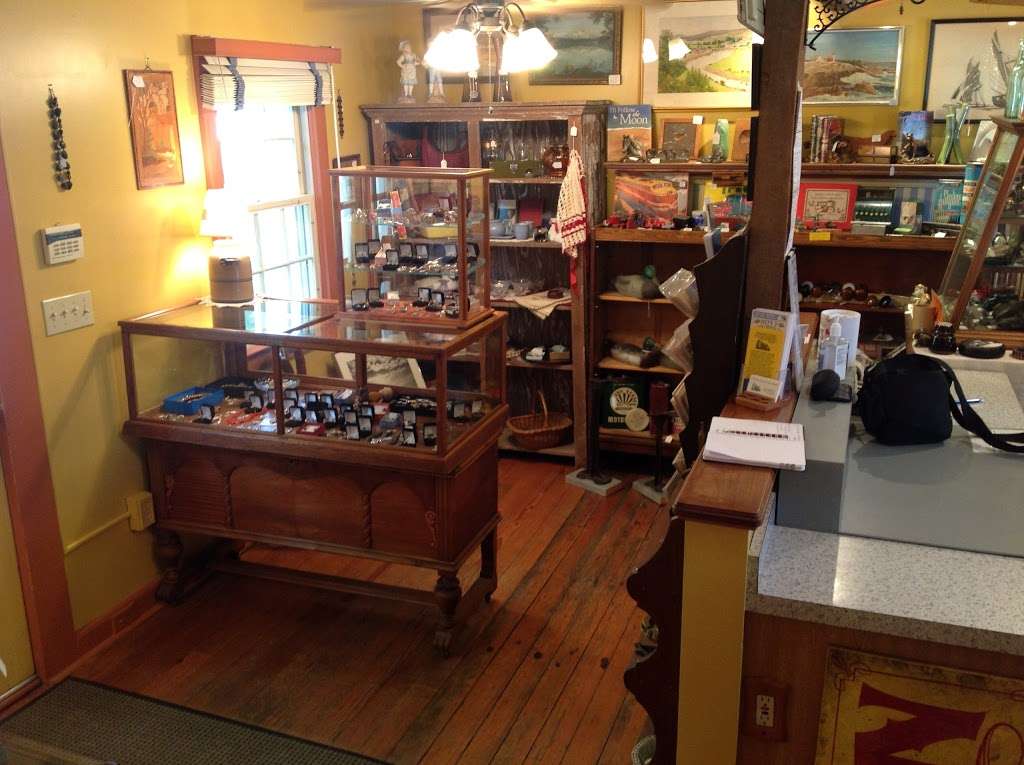 Friendship Antiques & Vintage | 3 Friendship Rd, Friendship, MD 20758, USA | Phone: (410) 286-5932