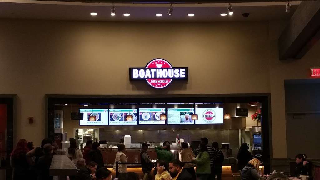 BoatHouse Asian Noodles Quick Serve | 630 Park Ct, Rohnert Park, CA 94928, USA | Phone: (707) 585-7625