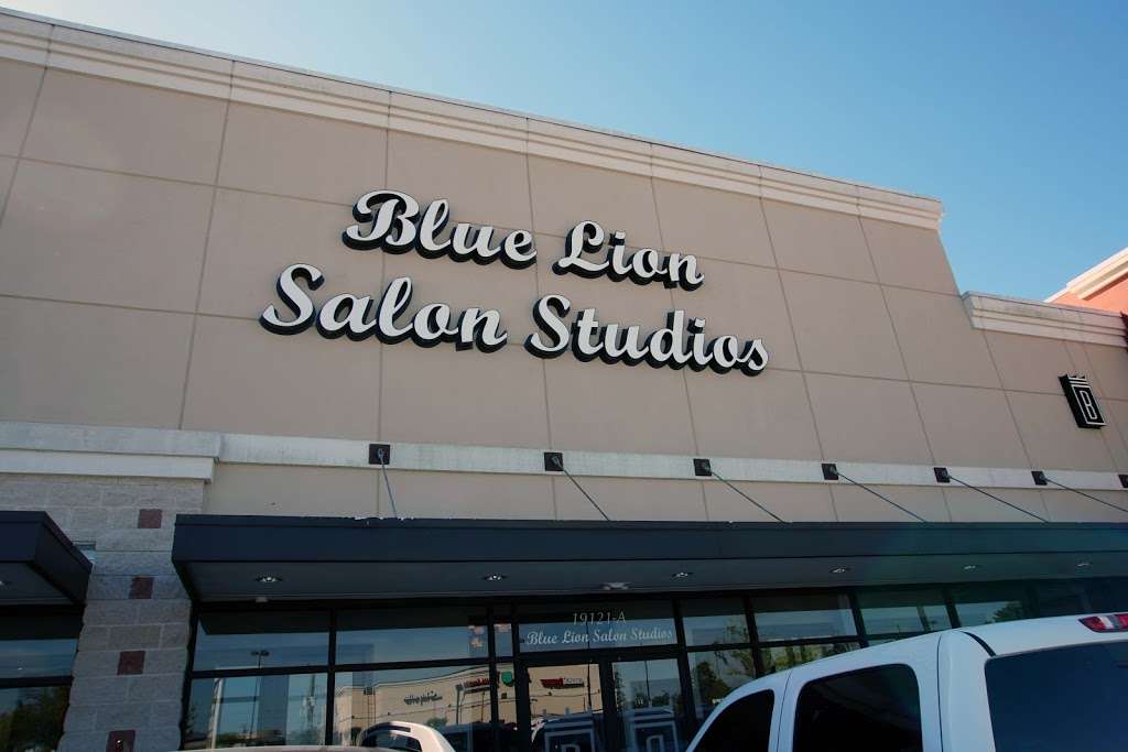 Blue Lion Salon Studios Atascocita | 19121 W Lake Houston Pkwy, Atascocita, TX 77346, USA | Phone: (832) 520-1086