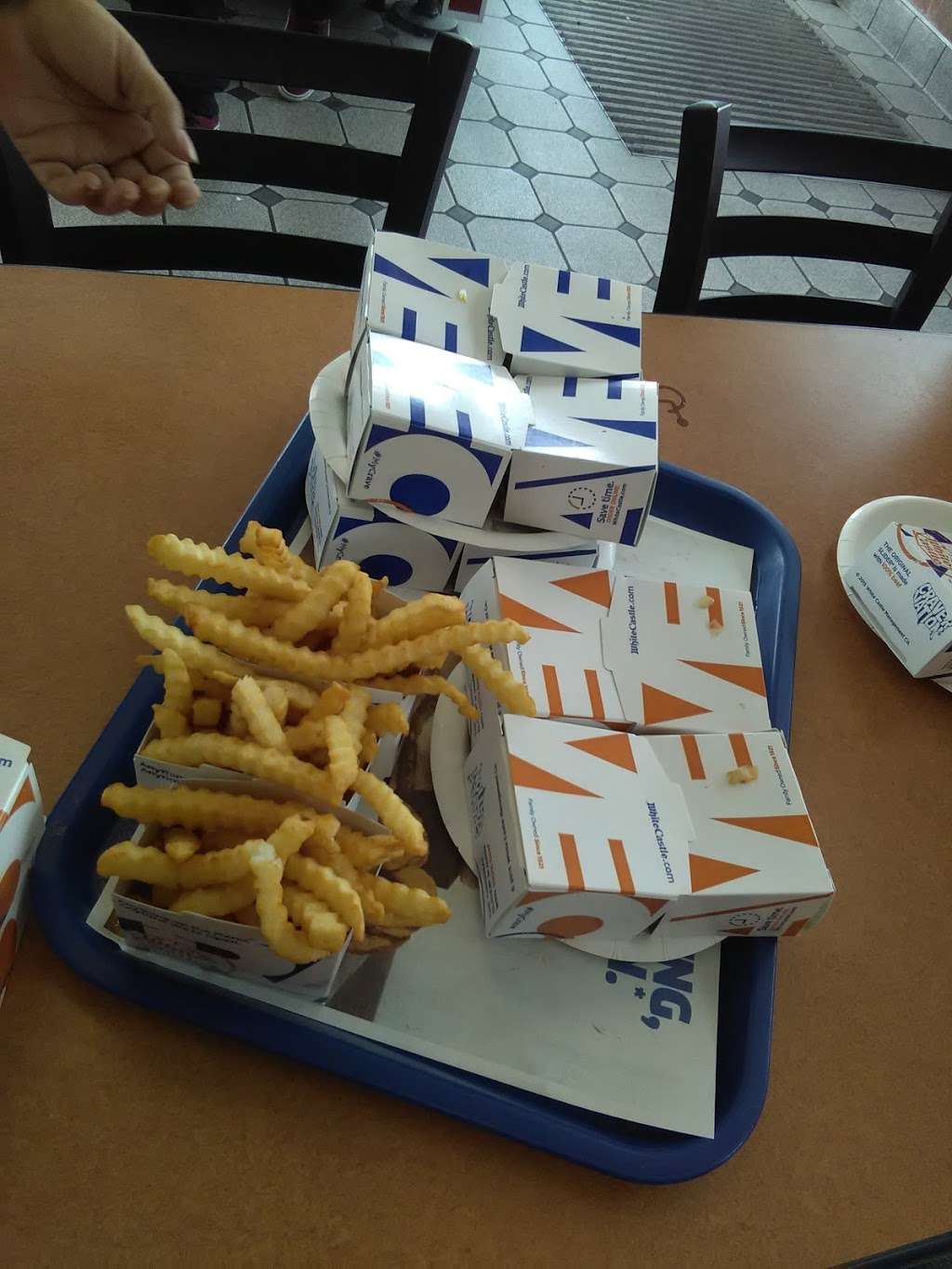 White Castle | 8801 W Market Square Dr, Daleville, IN 47334 | Phone: (765) 378-1179