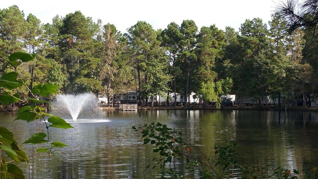 Lone Star Lakes Rv Park | 20980 US-59, New Caney, TX 77357, USA | Phone: (281) 399-8977