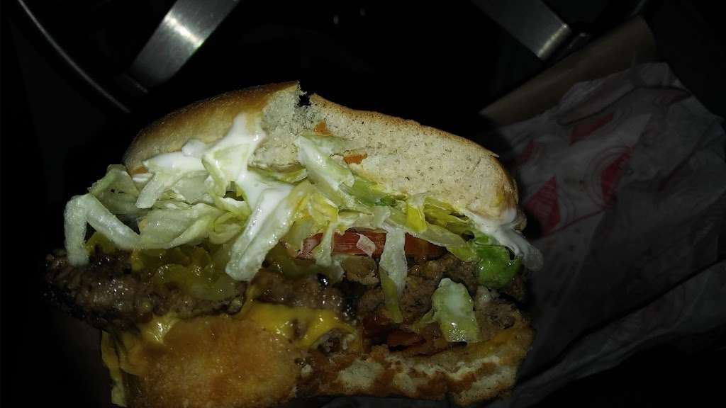 Fatburger & Buffalos Express | 5817 Crenshaw Blvd, Los Angeles, CA 90043 | Phone: (323) 291-7779