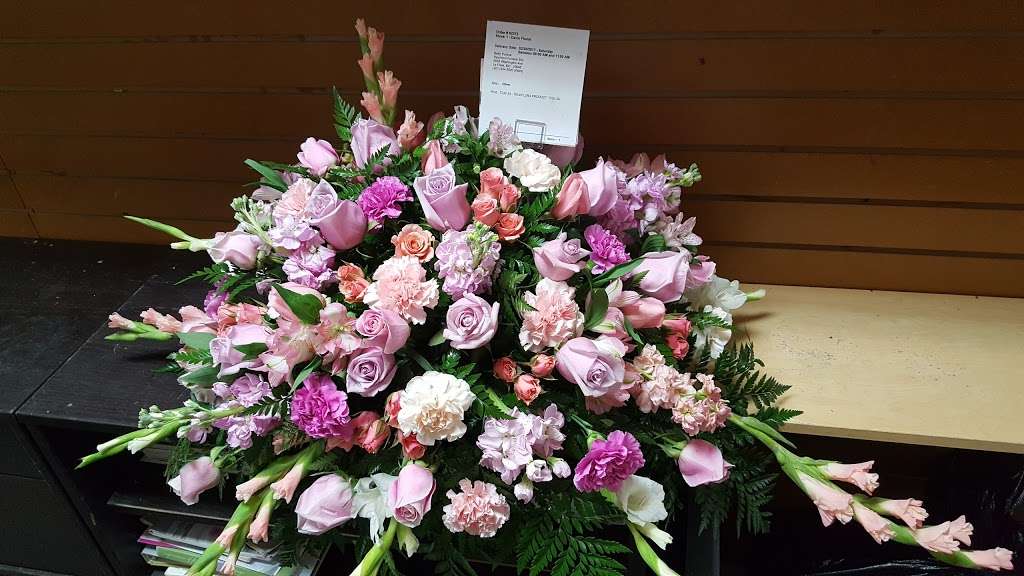 Davis Florist | 82 Drury Dr, La Plata, MD 20646, USA | Phone: (301) 934-2400