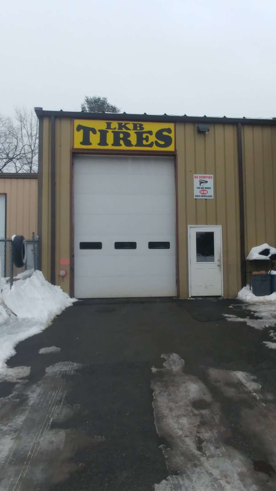 LKB Tires | 11 Main St, Salisbury, MA 01952, USA | Phone: (978) 462-2658