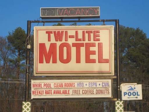 Twi-Lite Motel | 53 W 14th St, Front Royal, VA 22630, USA | Phone: (540) 635-4148