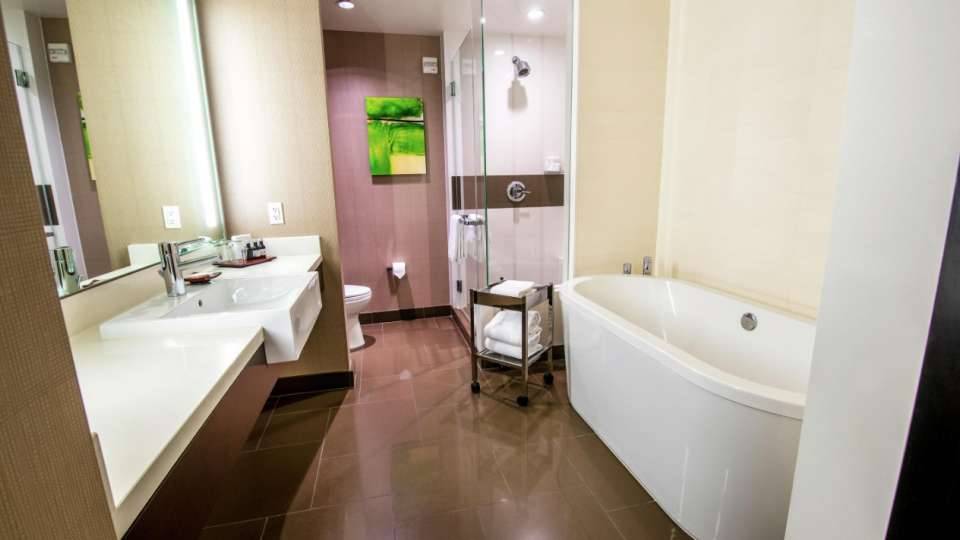 Vdara Hotel & Spa | 2600 W Harmon Ave, Las Vegas, NV 89158, USA | Phone: (866) 745-7767