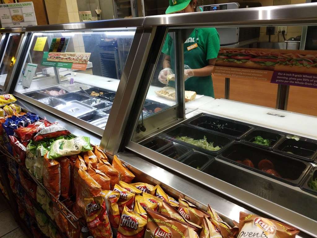 Subway Restaurants | 27639 Bouquet Canyon Rd, Saugus, CA 91350, USA | Phone: (661) 296-1800