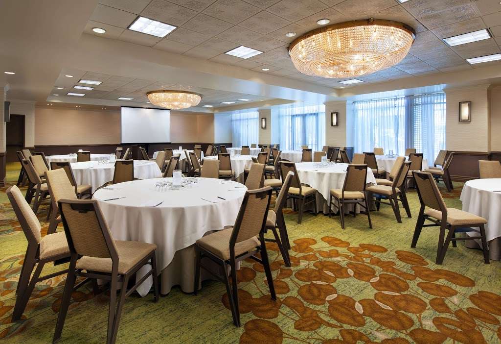 The Westin San Francisco Airport | 1 Old Bayshore Hwy, Millbrae, CA 94030, USA | Phone: (650) 692-3500