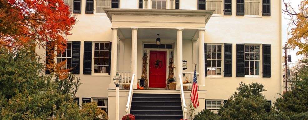 The Essex Inn | 203 Duke St, Tappahannock, VA 22560, USA | Phone: (804) 443-9900