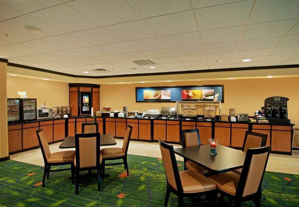 Fairfield Inn & Suites by Marriott Houston Channelview | 15822 E Freeway Service Rd, Channelview, TX 77530, USA | Phone: (281) 457-0000