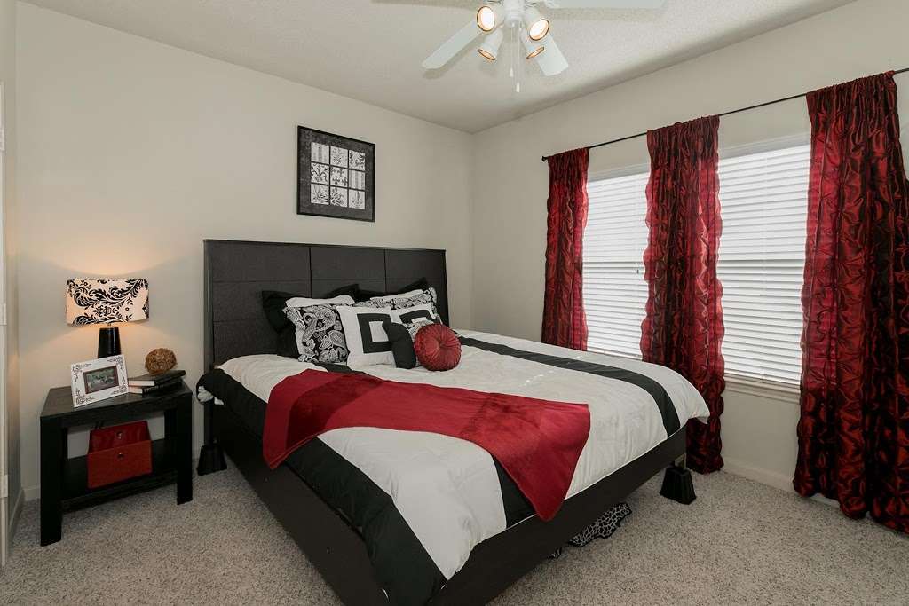 Landmark at City Park Apartments | 2201 W Orem Dr, Houston, TX 77047 | Phone: (281) 916-5538