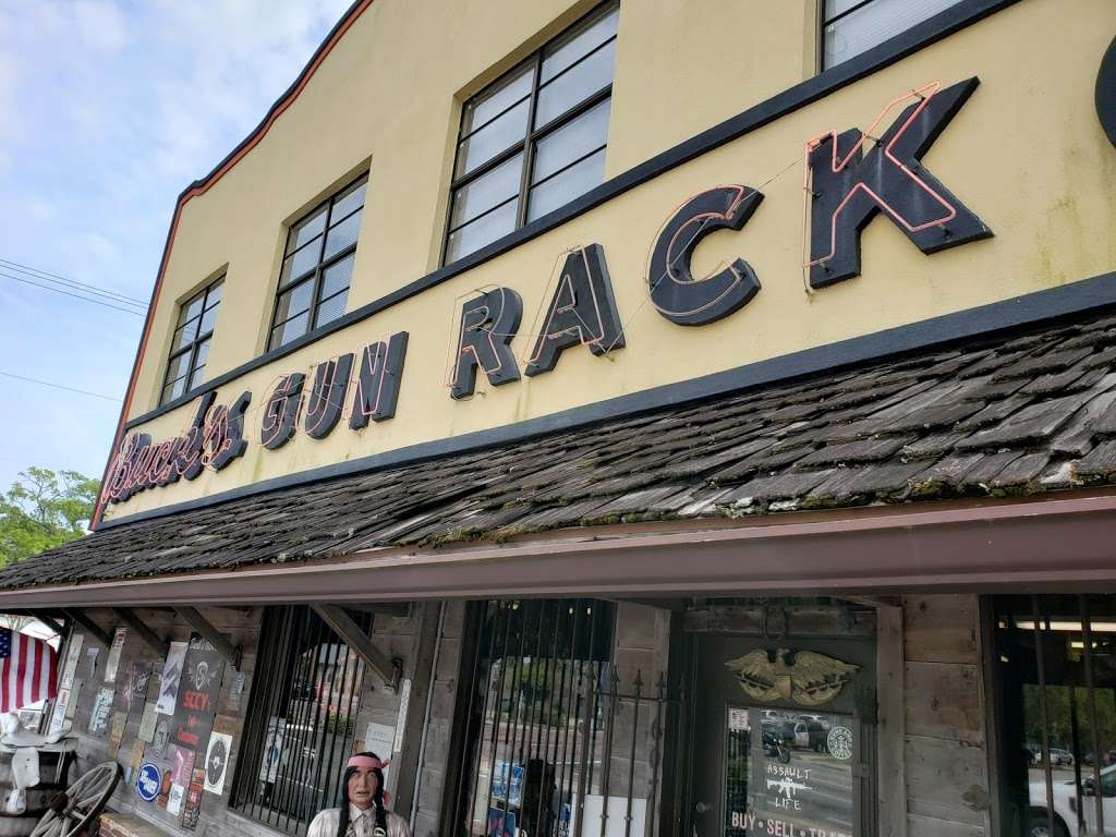 Bucks Gun Rack | 607 W International Speedway Blvd, Daytona Beach, FL 32114, USA | Phone: (386) 252-8471