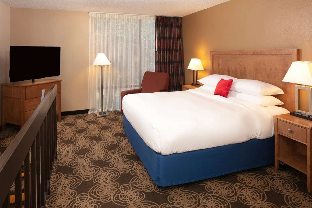 Red Lion Hotel Houston Intercontinental Airport | 500 N Sam Houston Pkwy E, Houston, TX 77060, USA | Phone: (281) 931-0101