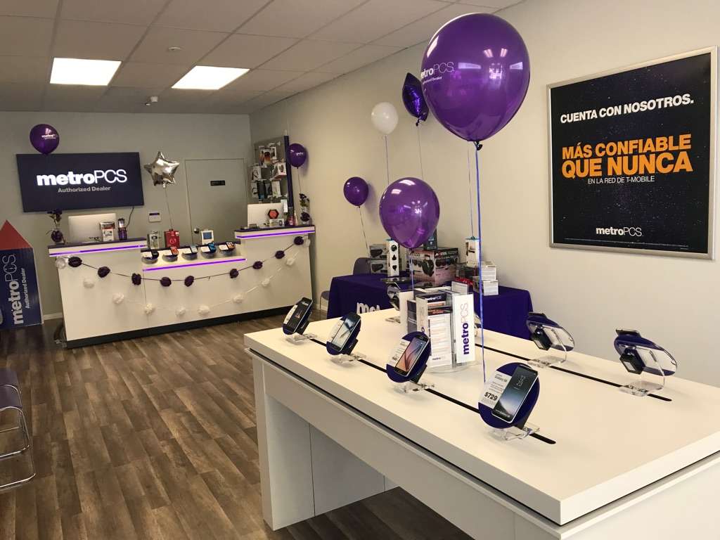 MetroPCS Authorized Dealer | 8254 White Oak Ave unit 3, Northridge, CA 91325 | Phone: (747) 265-6358