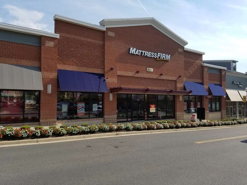 Mattress Firm Village at Leesburg | 1612 Village Market Boulevard Southeast #110, Leesburg, VA 20175, USA | Phone: (703) 771-8404