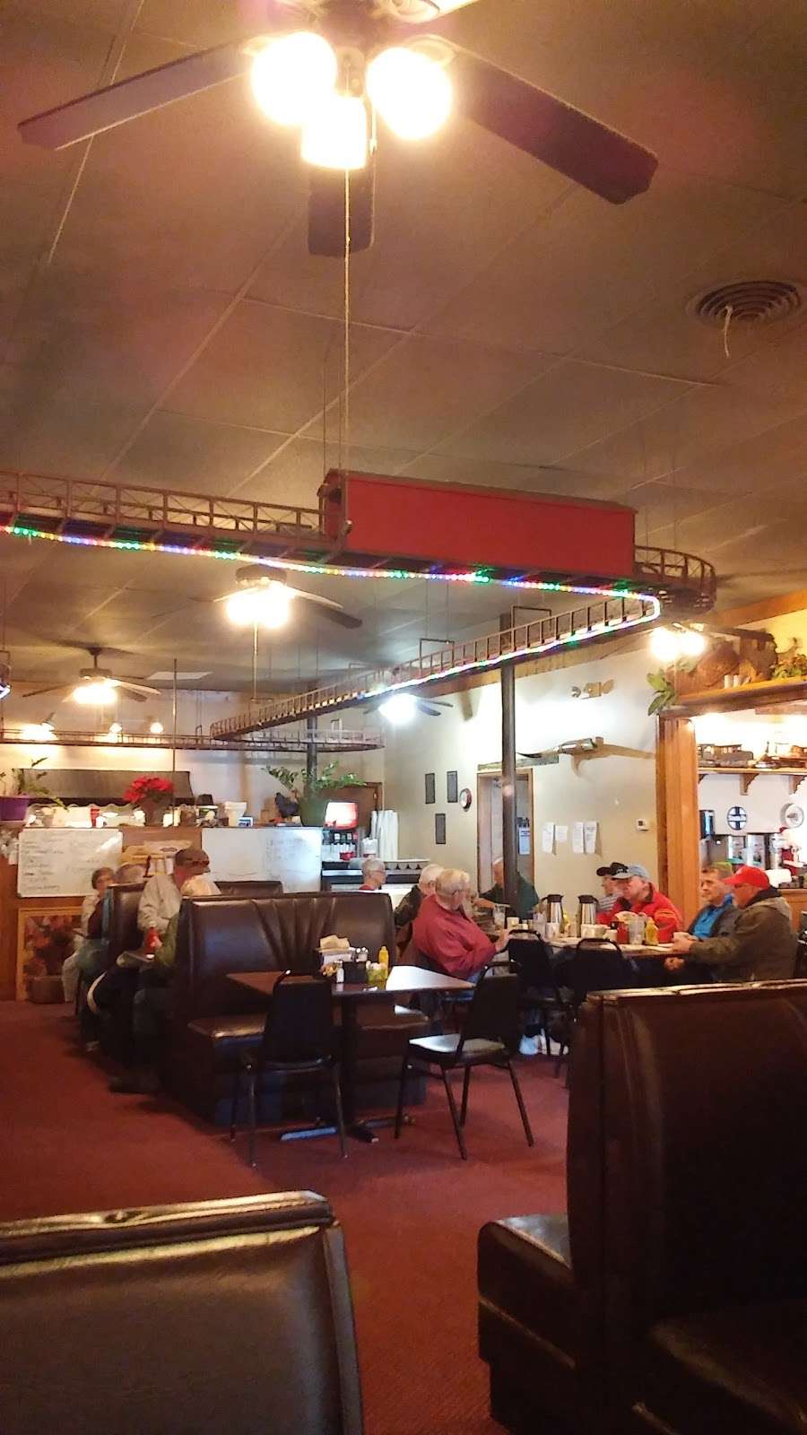 Big Creek Cafe | 113 Wyoming St, Pleasant Hill, MO 64080, USA | Phone: (816) 987-0524