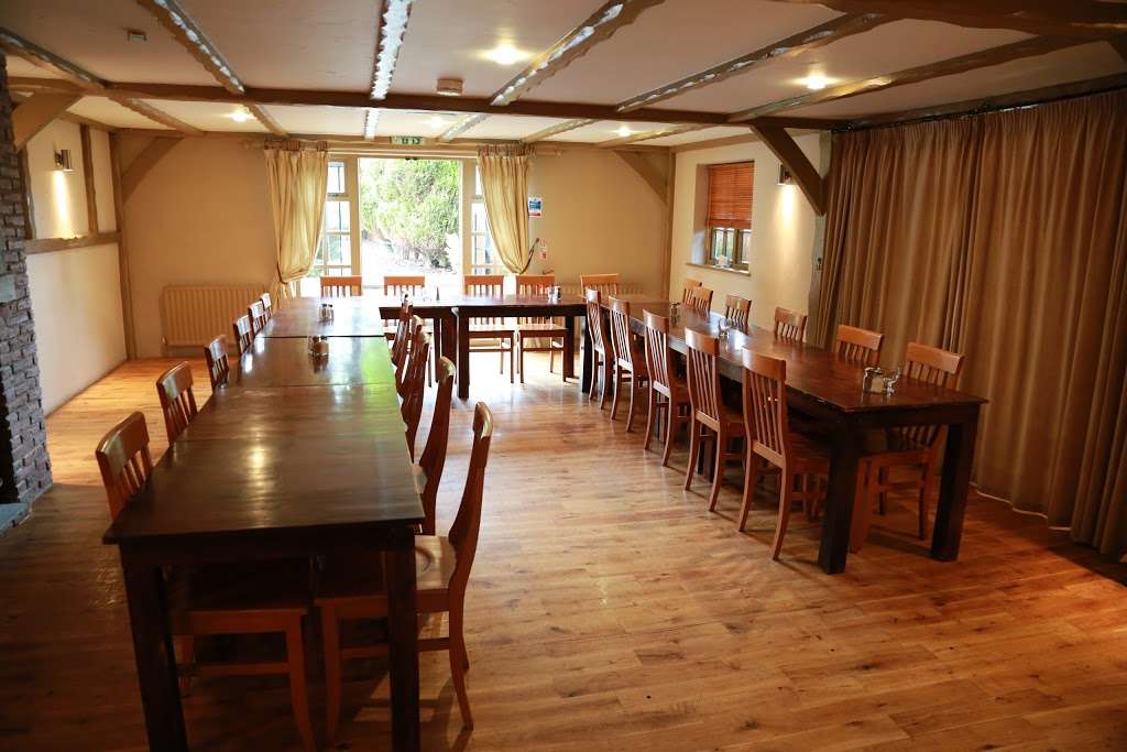 ** The Kings Arms Restaurant ** | Wrotham Road, Meopham Green, Meopham DA13 0QB, UK | Phone: 01474 813323