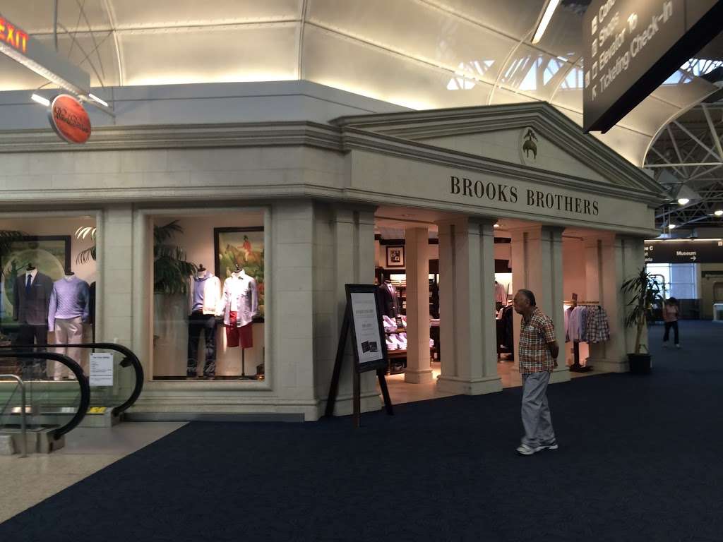 Brooks Brothers | 5300 S Howell Ave, Milwaukee, WI 53207 | Phone: (414) 489-1568