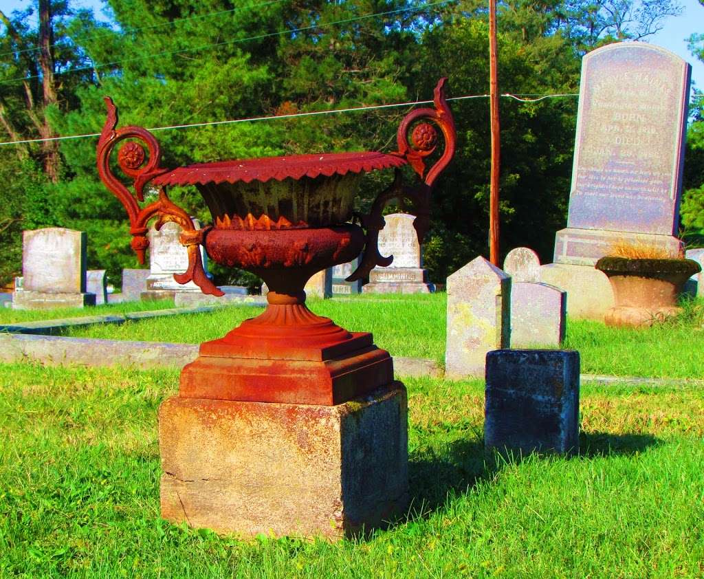 Lakeview Cemetery | 125 N Laycock St, Hamilton, VA 20158