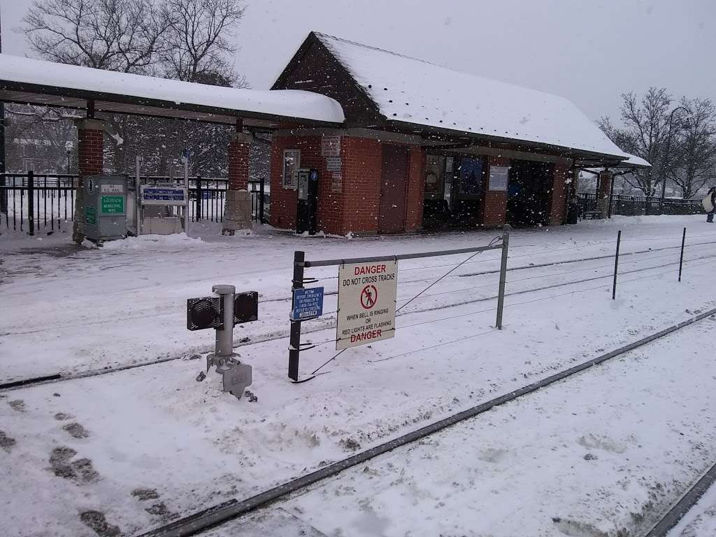 Glenview Station | 1116 Depot St, Glenview, IL 60025, USA