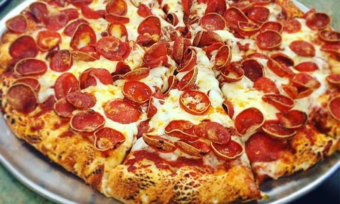 Mikes Pizza | 61-07 Utopia Pkwy, Fresh Meadows, NY 11365, USA | Phone: (718) 321-0694