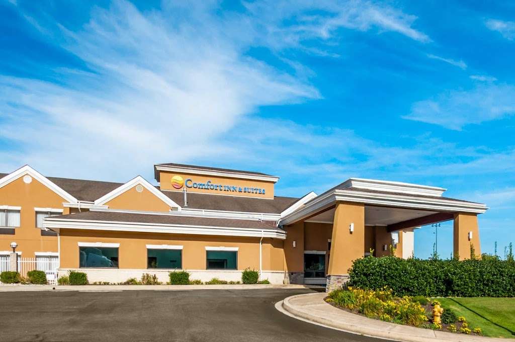 Comfort Inn & Suites | 1 Center Dr, North East, MD 21901, USA | Phone: (410) 287-7100