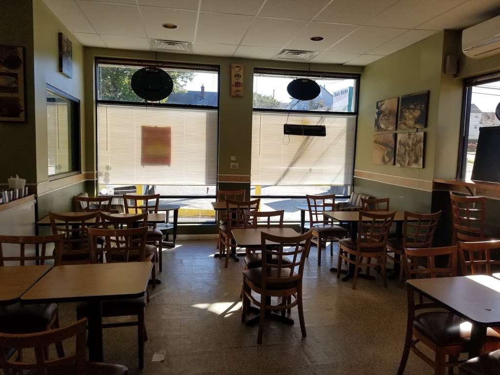 Bagel Bistro Inc | 41 River Rd, North Arlington, NJ 07031, USA | Phone: (201) 991-3730