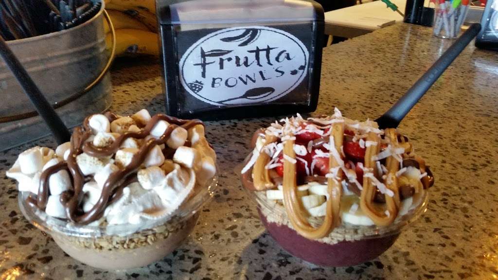 Frutta Bowls Robbinsville | 3817 Crosswicks Hamilton Square Rd, Hamilton Township, NJ 08691, USA | Phone: (609) 286-7900