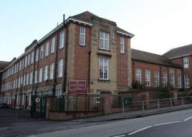 Wanstead High School | Redbridge Ln W, London E11 2JZ, UK | Phone: 020 8989 2791