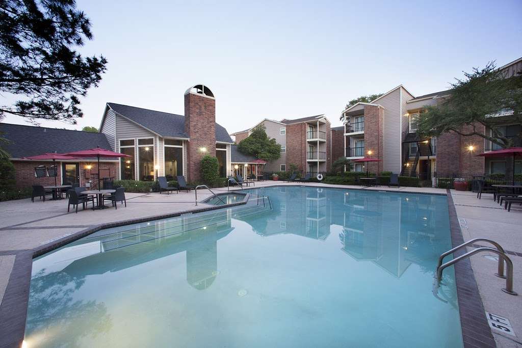 Westchase Creek Apartments | 3000 Woodland Park Dr, Houston, TX 77082, USA | Phone: (281) 771-0280