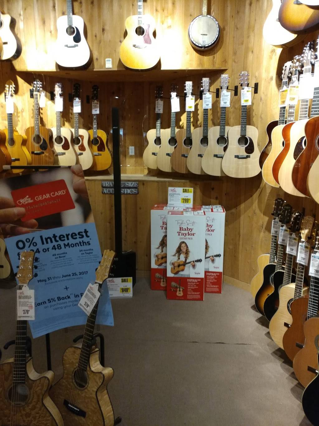 Guitar Center | 8538 S Emerald Dr, Tempe, AZ 85284, USA | Phone: (480) 592-9633