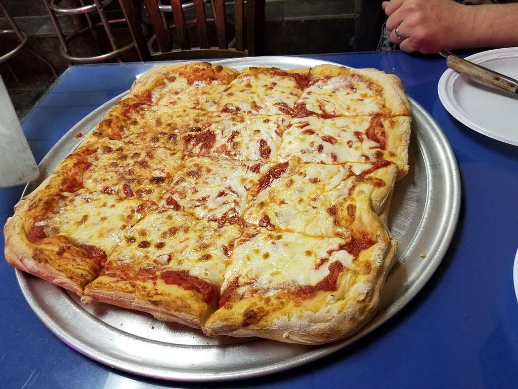 M&M Pizza Restaurant | 1271 Liberty Ave, Hillside, NJ 07205 | Phone: (973) 923-0800