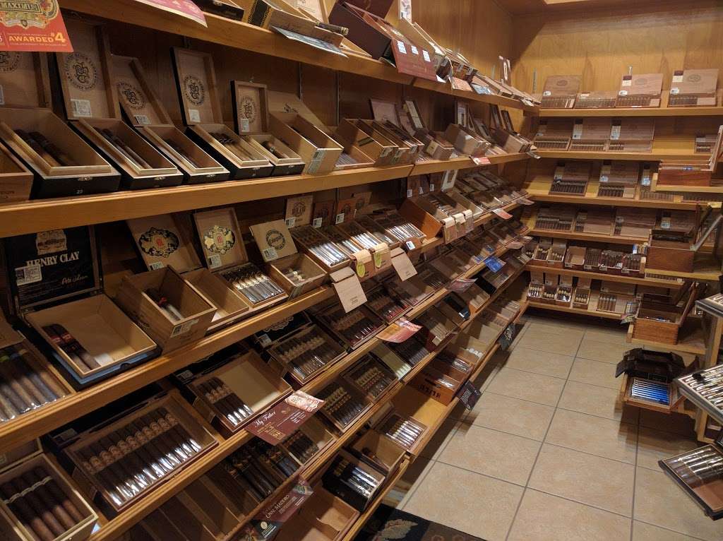 Club Humidor | 22806 US-281, San Antonio, TX 78258, USA | Phone: (210) 404-0707