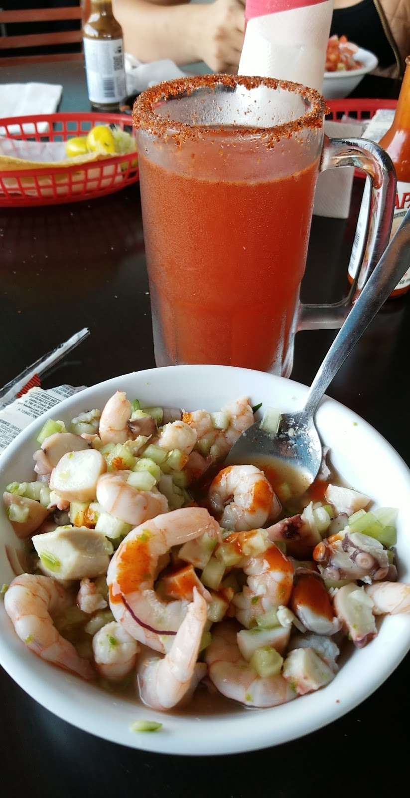 Mariscos Los Primos | 821 S State College Blvd, Anaheim, CA 92806, USA | Phone: (714) 817-0838