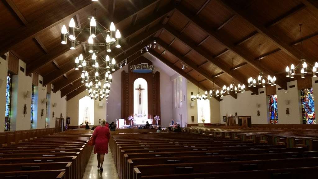 St Rose of Lima Church 2 Bayview Ave, Massapequa, NY 11758, USA