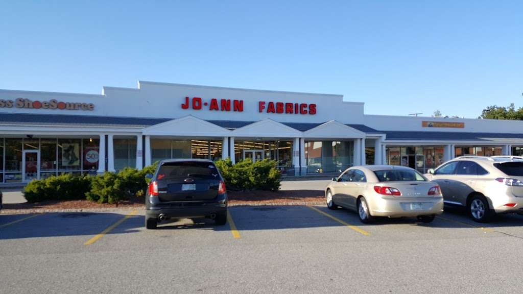 JOANN Fabrics and Crafts | 270 Lafayette Rd Unit 8, Seabrook, NH 03874, USA | Phone: (603) 474-3593