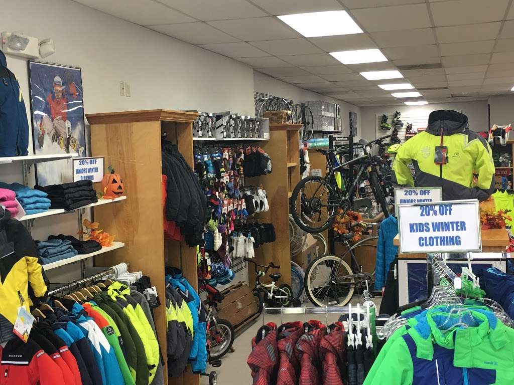 Ski and Sport of Ridgefield | 1 Ethan Allen Hwy, Ridgefield, CT 06877 | Phone: (203) 493-5071