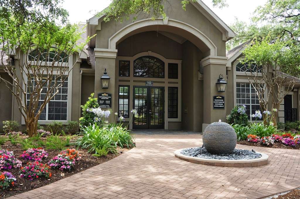 Midtown Arbor Place Apartments in Houston, TX | 10 Oak Ct, Houston, TX 77006, USA | Phone: (832) 426-1013