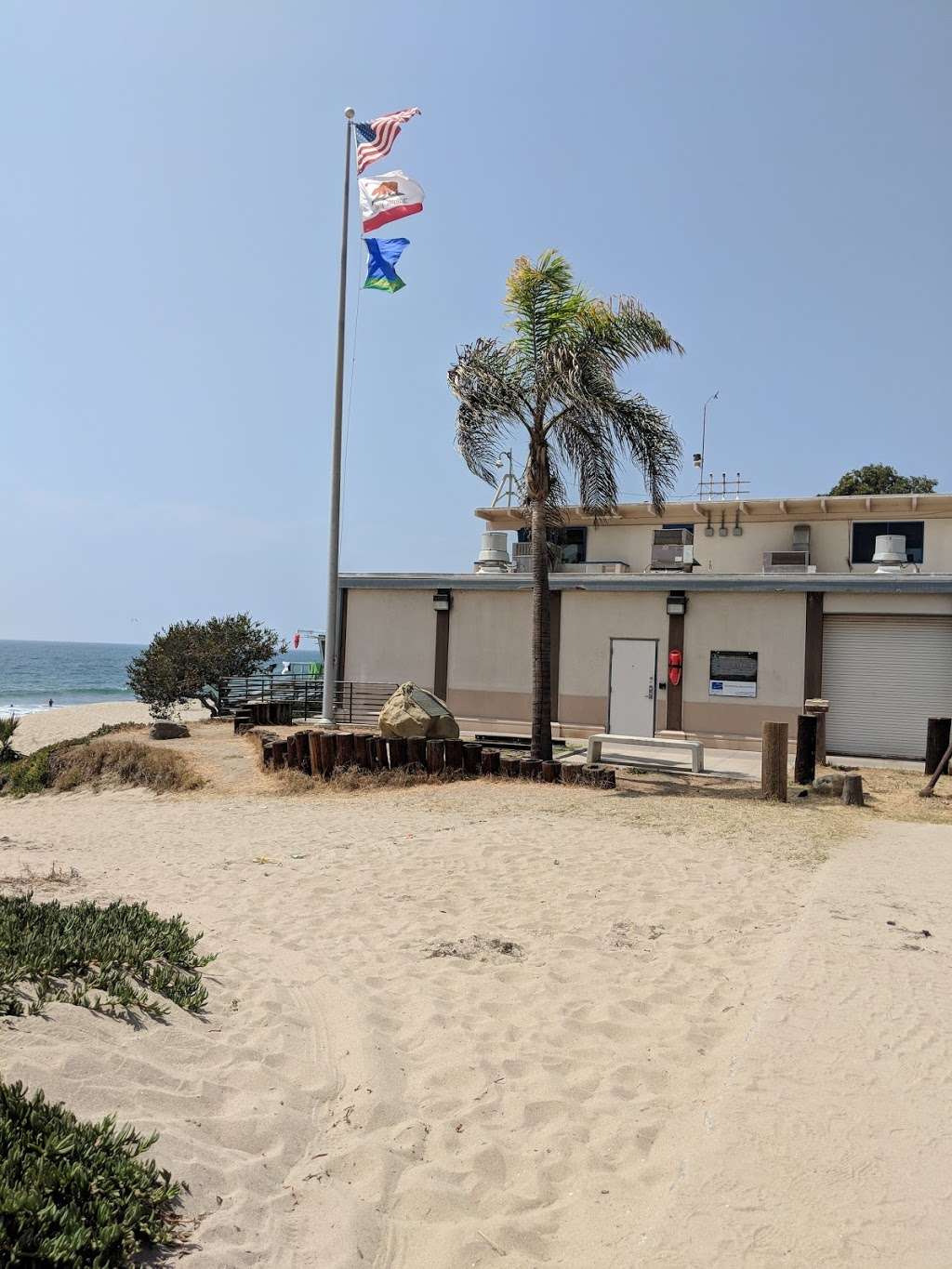 Los Angeles County Lifeguards, Will Rogers Beach | 15100 Ocean Front Walk, Pacific Palisades, CA 90272