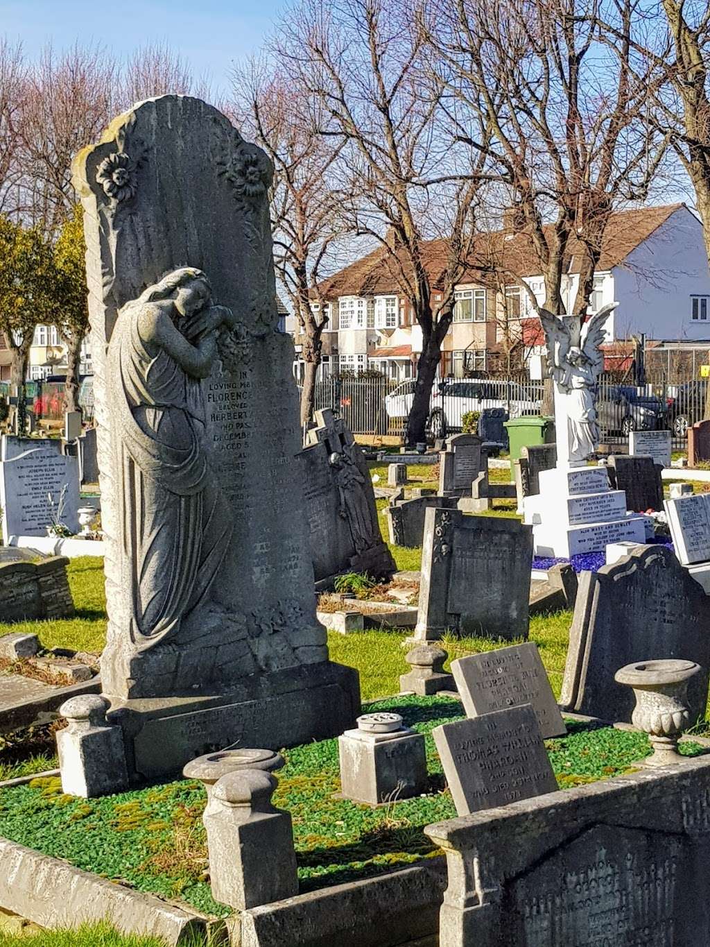 Romford Cemetery | Crow Ln, Romford RM7 0EP, UK | Phone: 01708 740791