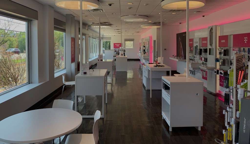 T-Mobile | 1380 Boston Post Rd, Larchmont, NY 10538, USA | Phone: (914) 834-7208