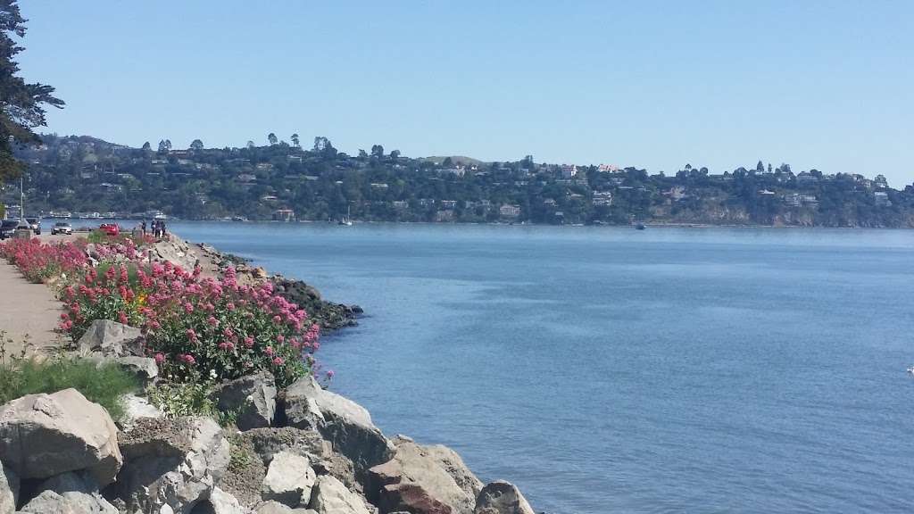 Second St & Main St | Sausalito, CA 94965, USA