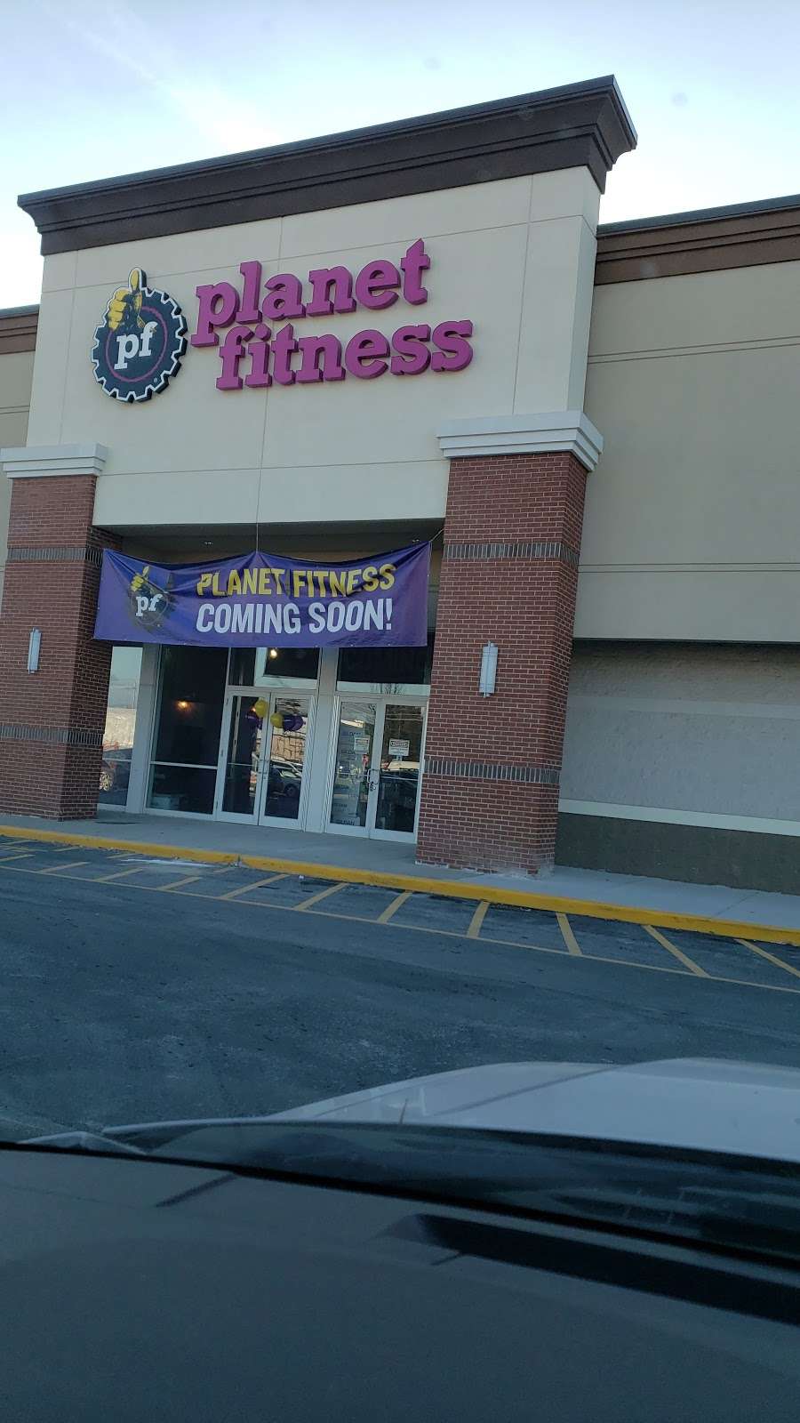 Planet Fitness | 92 Cluff Crossing Rd, Salem, NH 03079, USA | Phone: (603) 328-5661