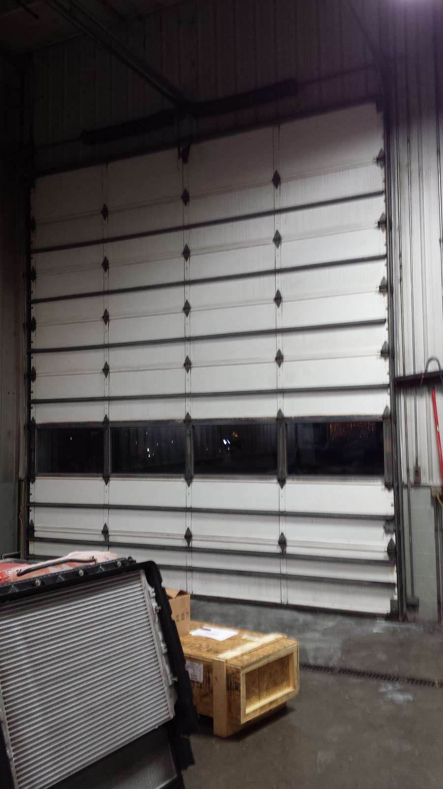 Stoops Freightliner — Quality Trailer | 6105 Columbus Ave, Anderson, IN 46013, USA | Phone: (765) 644-1400