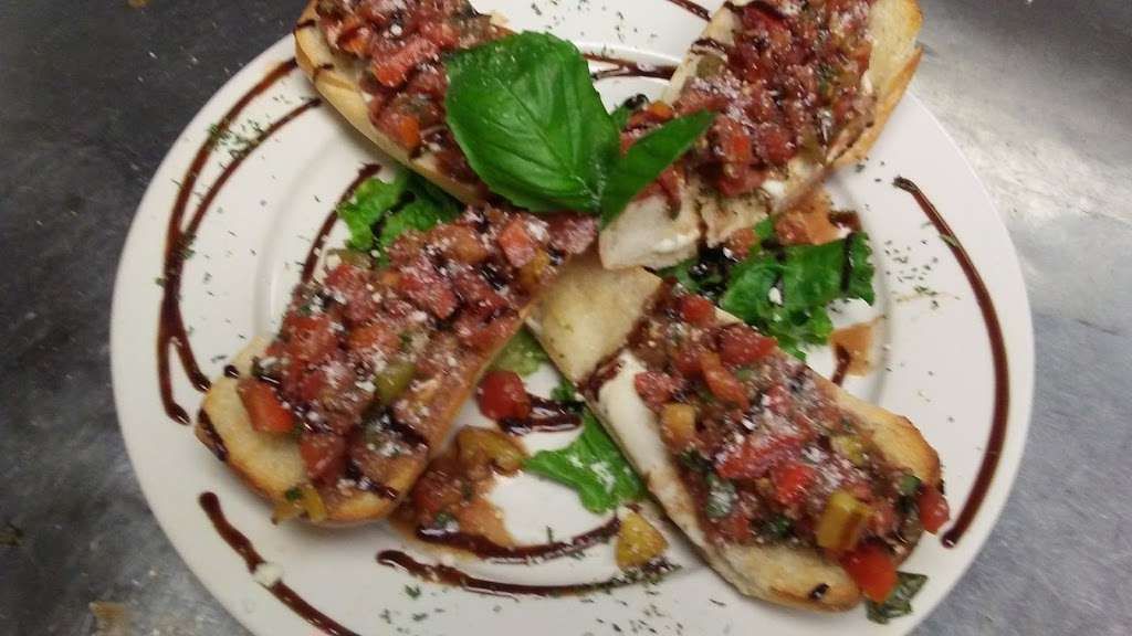 Gardenville Hotel | 4726 Durham Rd, Pipersville, PA 18947, USA | Phone: (215) 766-7733