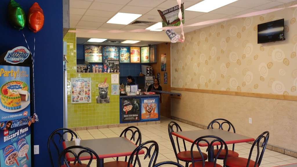 Dairy Queen (Treat only) | 261 E Irving Park Rd, Roselle, IL 60172, USA | Phone: (630) 529-1908