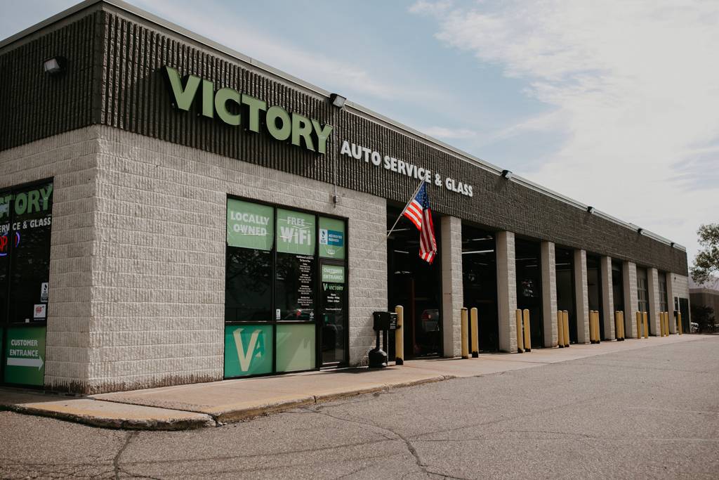 Victory Auto Service & Glass | 2128 Rice St, Little Canada, MN 55113, USA | Phone: (651) 403-5958