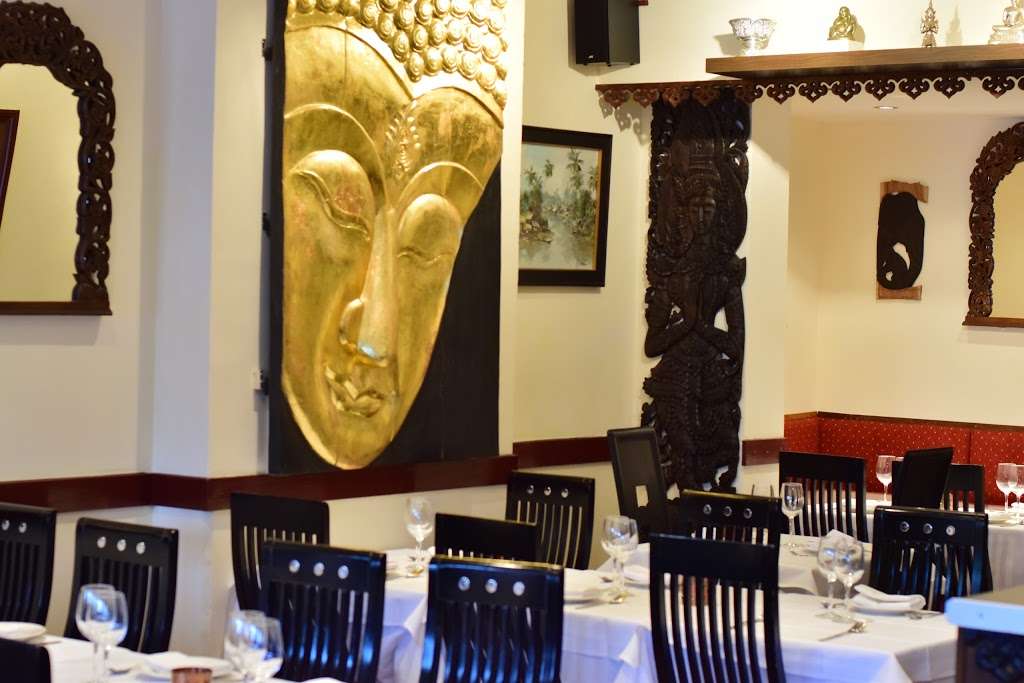 Thai Crystal Restaurant Ewell | 207 Kingston Rd, Epsom KT19 0AB, UK | Phone: 020 8393 1234