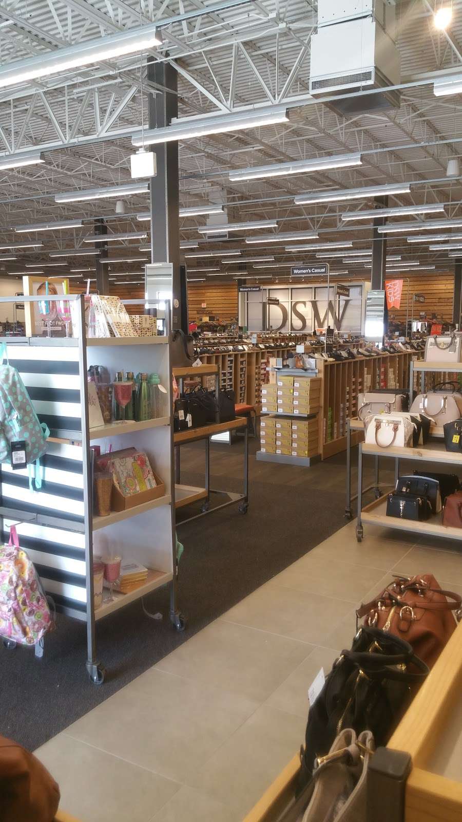 DSW Designer Shoe Warehouse | 131 US-41, Schererville, IN 46375 | Phone: (219) 515-3408
